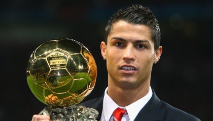 开云体育娱乐app安全-河床篮球队季后赛席位有望，河床队球衣演变